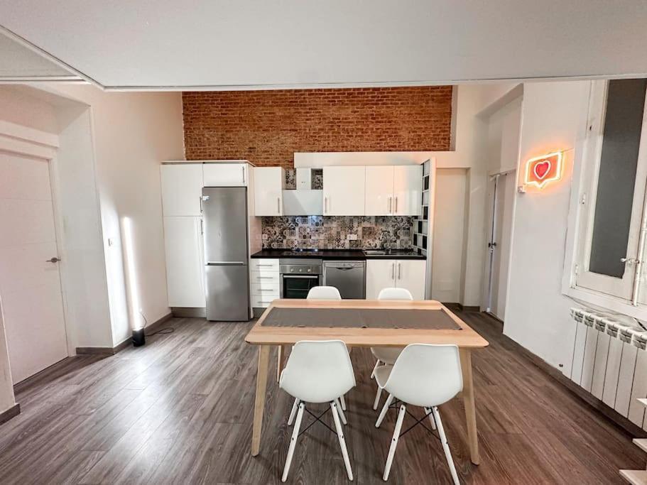 Mezzanine 2 Bedroom In Chueca Apartament