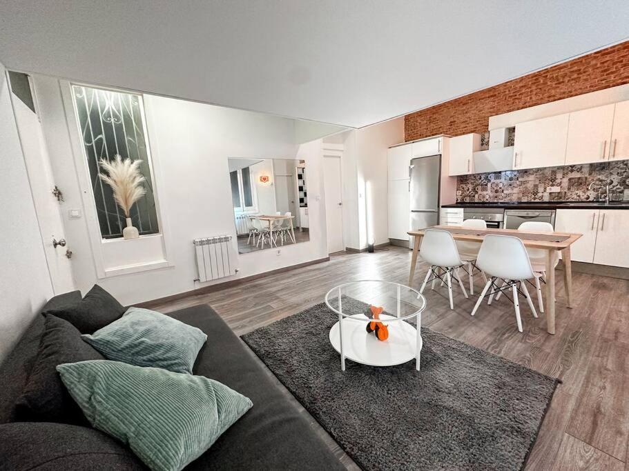 Apartament Mezzanine 2 Bedroom In Chueca Madrid